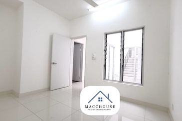 Parkfield Residences, Tropicana Heights