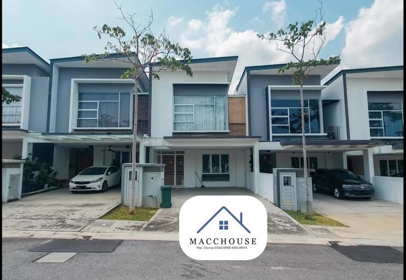 Parkfield Residences, Tropicana Heights