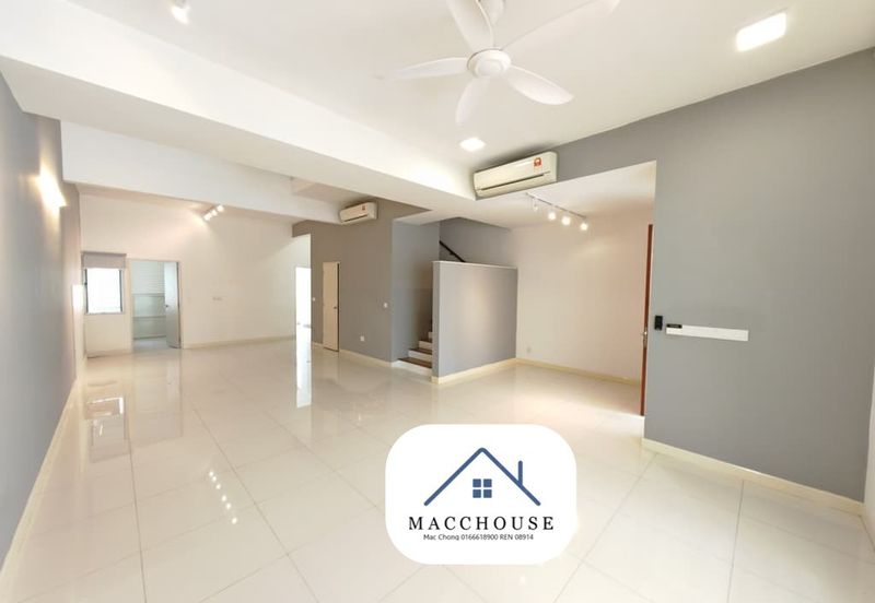 Parkfield Residences, Tropicana Heights