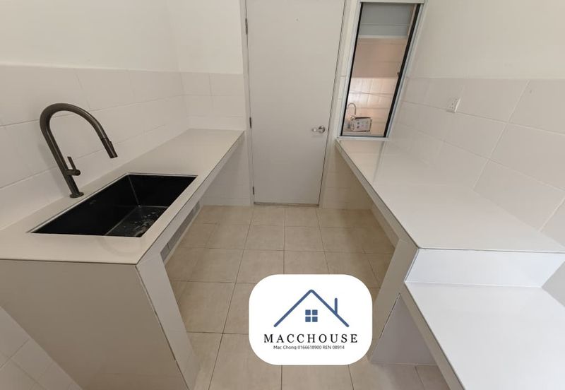 Parkfield Residences, Tropicana Heights