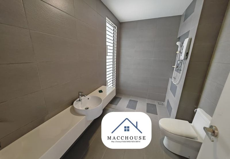 Parkfield Residences, Tropicana Heights