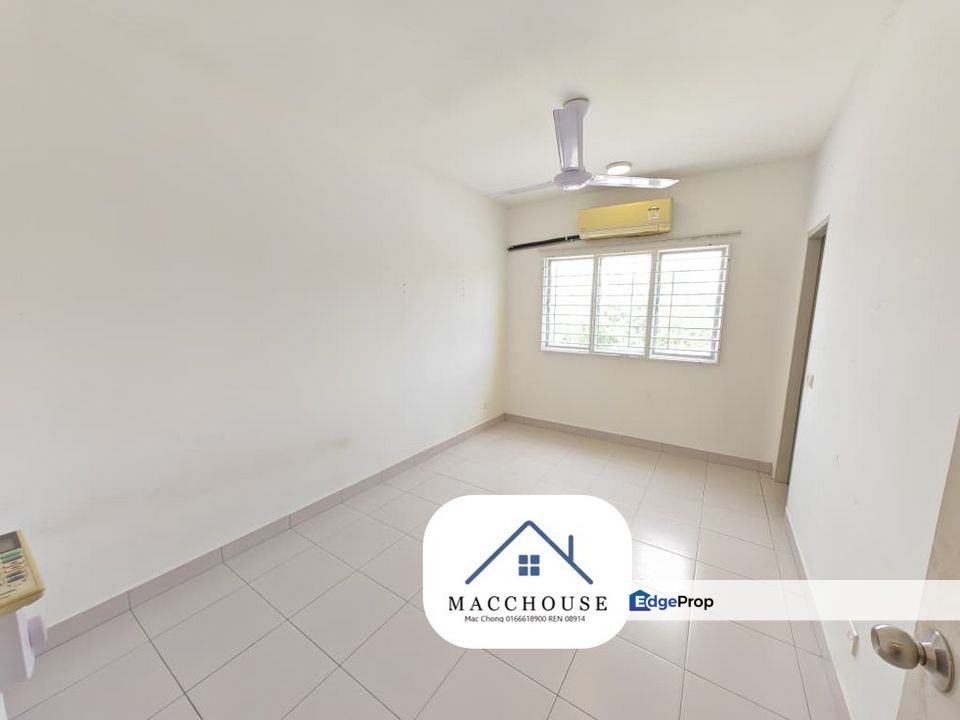 D'Cerrum Apartment with Aircond & Kitchen Table Top Low Floor Unit, Selangor, Semenyih