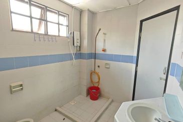 SL 2, Bandar Sungai Long