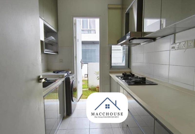 Parkfield Residences, Tropicana Heights