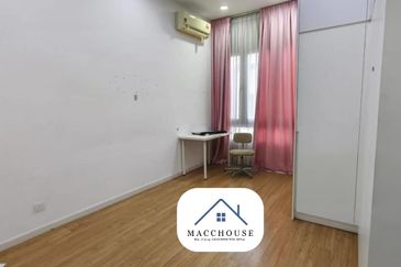 Parkfield Residences, Tropicana Heights