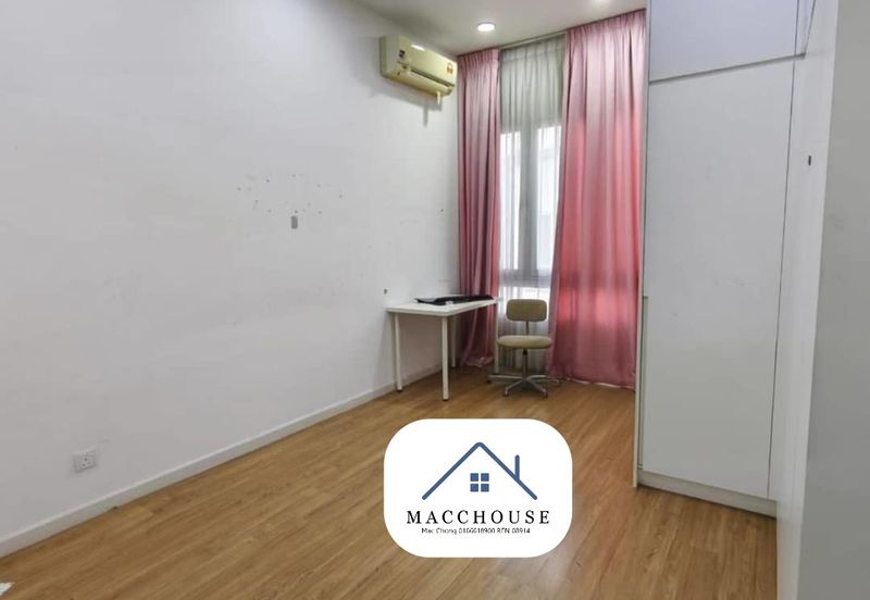 Parkfield Residences, Tropicana Heights