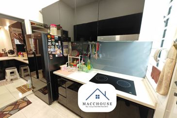 Parkfield Residences, Tropicana Heights