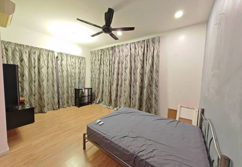 Parkfield Residences, Tropicana Heights