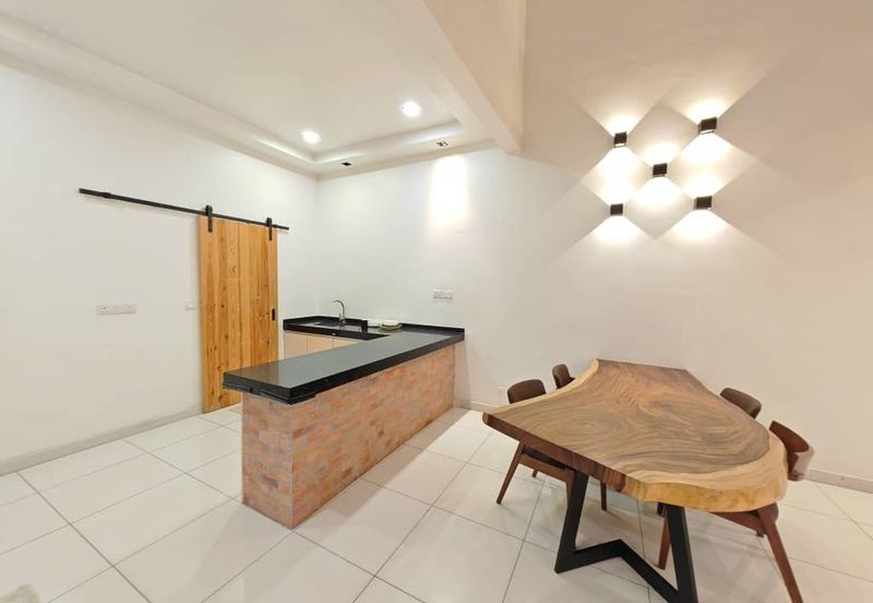 Parkfield Residences, Tropicana Heights