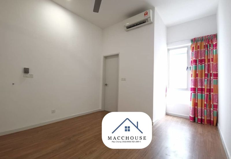 Parkfield Residences, Tropicana Heights