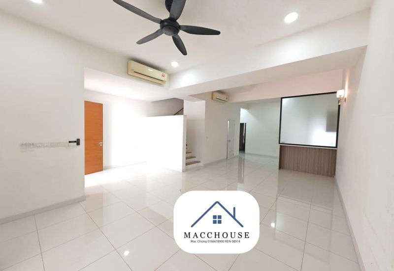 Parkfield Residences, Tropicana Heights