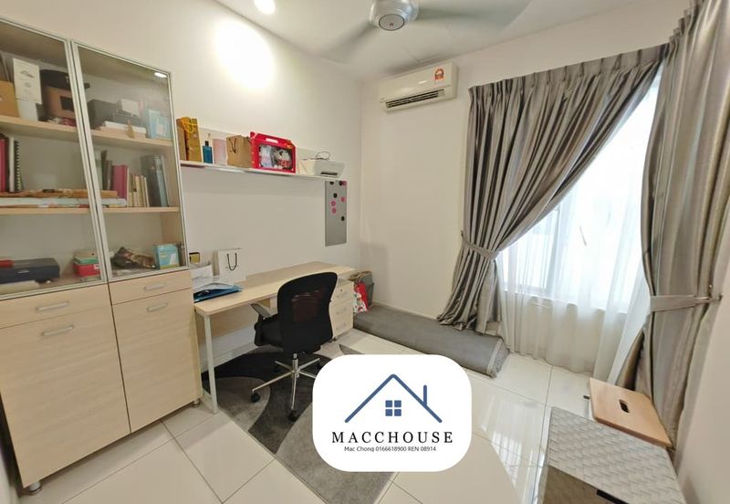 Parkfield Residences, Tropicana Heights