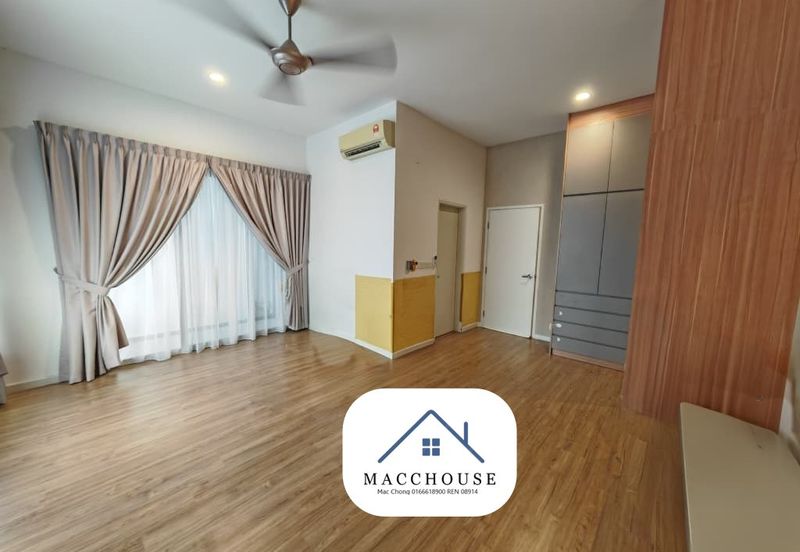 Parkfield Residences, Tropicana Heights