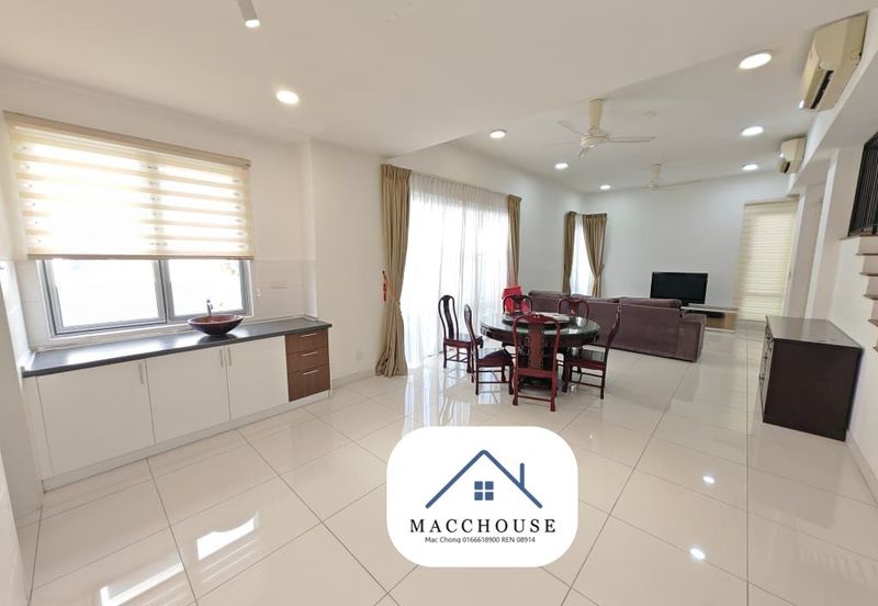 Parkfield Residences, Tropicana Heights