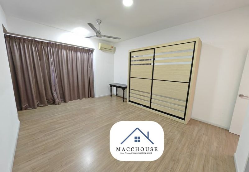 Parkfield Residences, Tropicana Heights