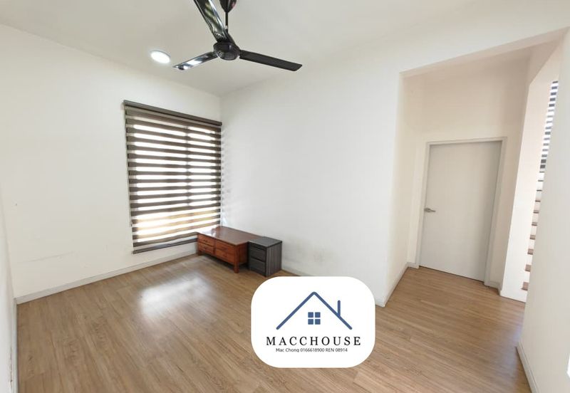 Parkfield Residences, Tropicana Heights