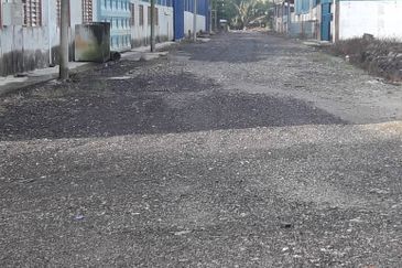 Factory at Jalan Klang Banting, Jenjarom for Sale