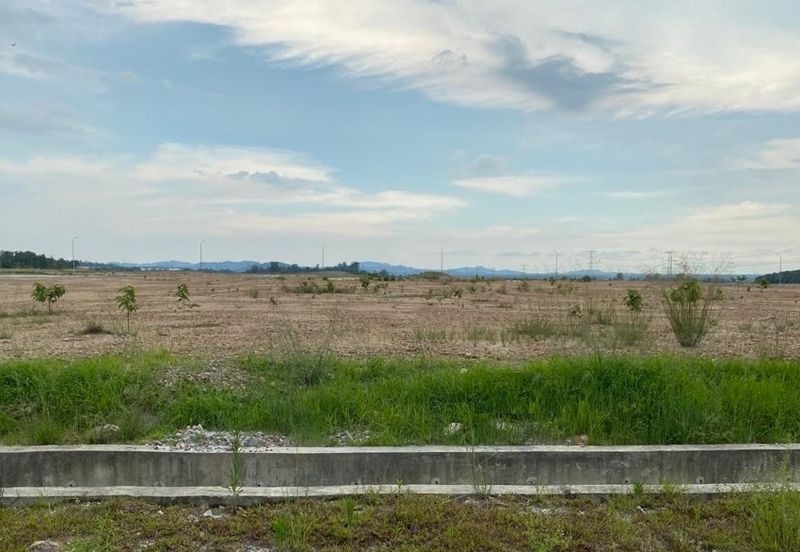 Batu Arang Industrial Land, Kota Puteri, Batu Aran