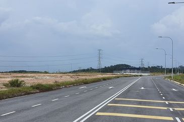 Batu Arang Industrial Land, Kota Puteri, Batu Aran
