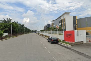 Industrial Zoning Land in Sijangkang for Sale