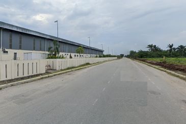 Industrial Zoning Land in Sijangkang for Sale