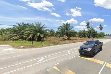 Agricultural land face main road, Assam Jawa, Kuala Selangor 