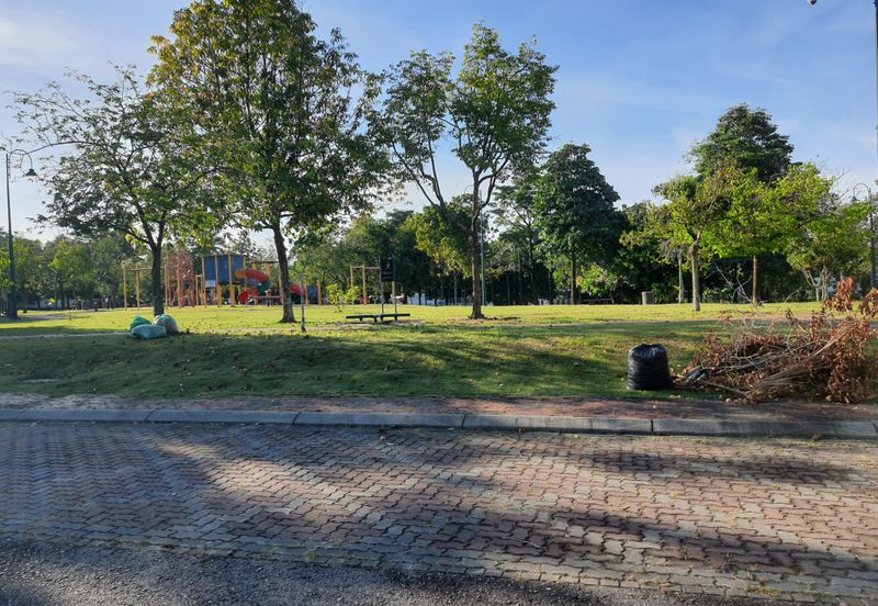 Bungalow Land Jalan Menara U8, Bukit Jelutong