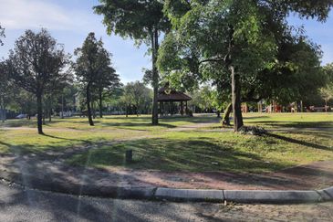 Bungalow Land Jalan Menara U8, Bukit Jelutong