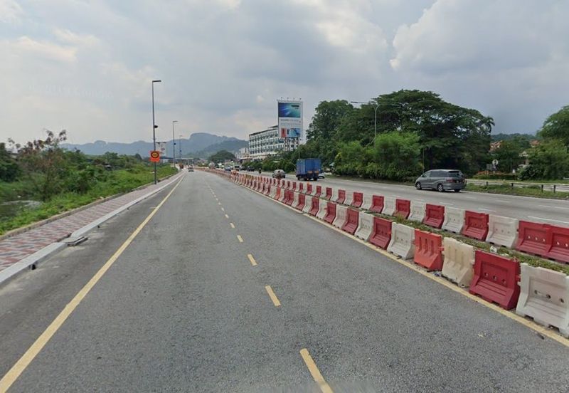 Jalan Bukit Antarabangsa 