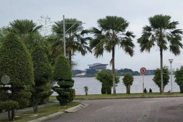 Perdana Lakeview East