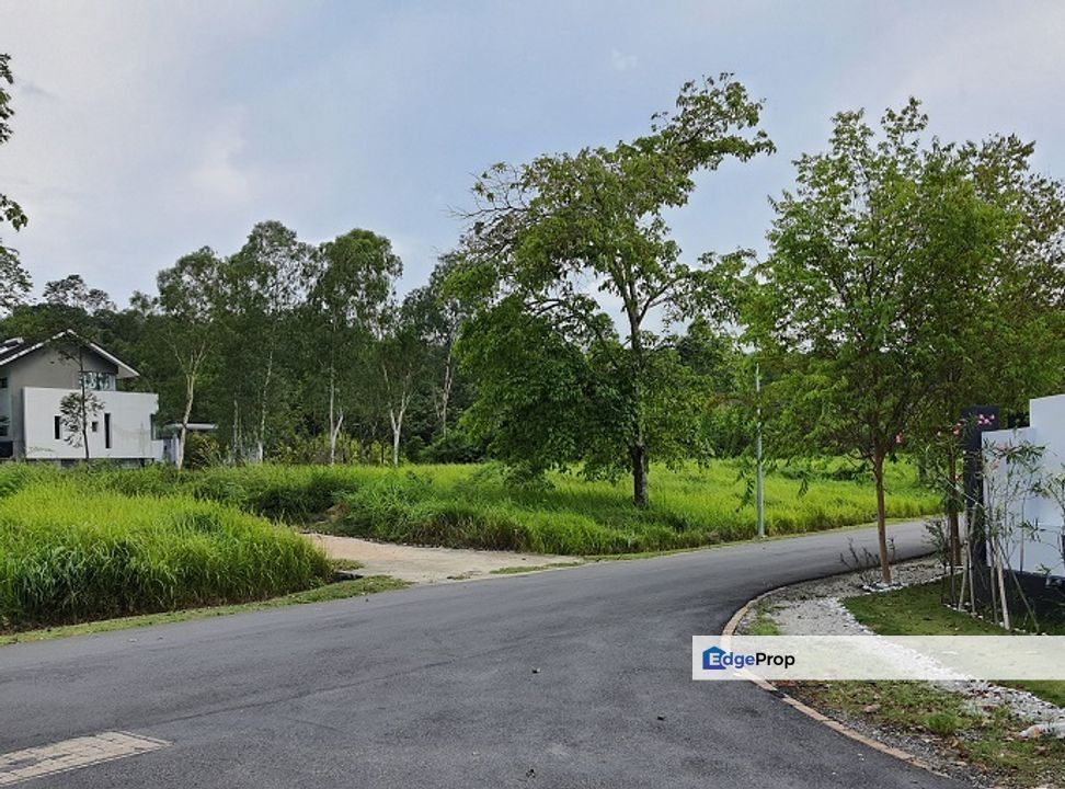 Bungalow land in BluWater Estate Mines for Sale, Selangor, Seri Kembangan