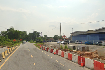 Converted Industrial Land, Kampung Bukit Naga, Jalan Bukit Kemuning Seksyen 32, Shah Alam for Sale