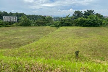 KGSAAS Golf Club, Seksyen 13