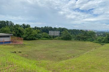 KGSAAS Golf Club, Seksyen 13