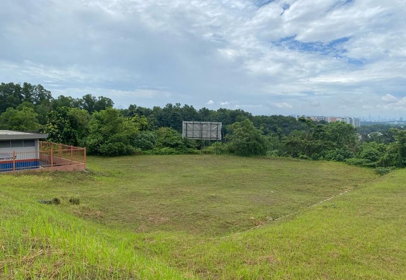 KGSAAS Golf Club, Seksyen 13