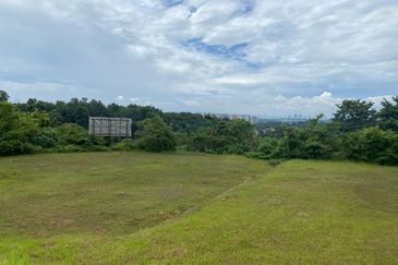 KGSAAS Golf Club, Seksyen 13