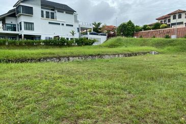 KGSAAS Golf Club, Seksyen 13