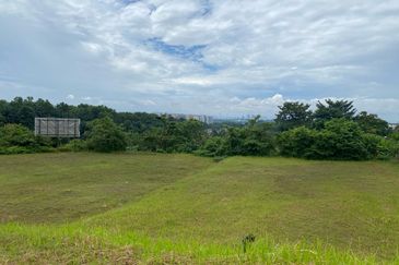 KGSAAS Golf Club, Seksyen 13