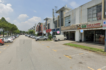 Double Storey Shoplot @ Jalan Kemuning Indah S32/S Kemuning Utama for Sale