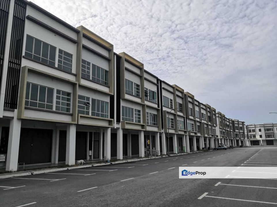 3 storey shop lot, Canary Garden @ Bandar Bestari, Klang , Selangor, Klang