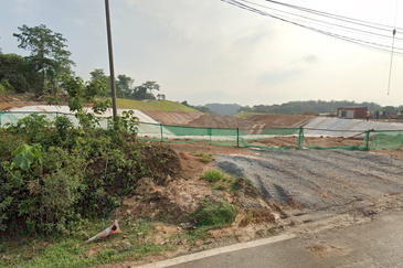 12 acres Industrial Zoning Land, Jalan DPP, Batu Arang for Sale