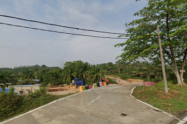 12 acres Industrial Zoning Land, Jalan DPP, Batu Arang for Sale