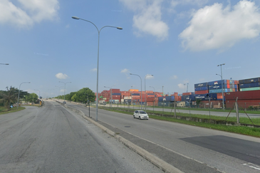 West Port, Pulau Indah