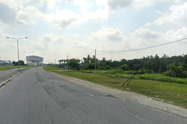 West Port, Pulau Indah