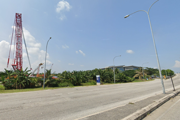 West Port, Pulau Indah