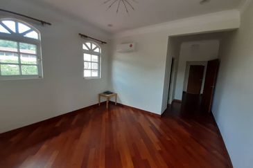 2 Storey Bungalow at Jalan Mihrab, Bukit Jelutong, Shah Alam for Sale