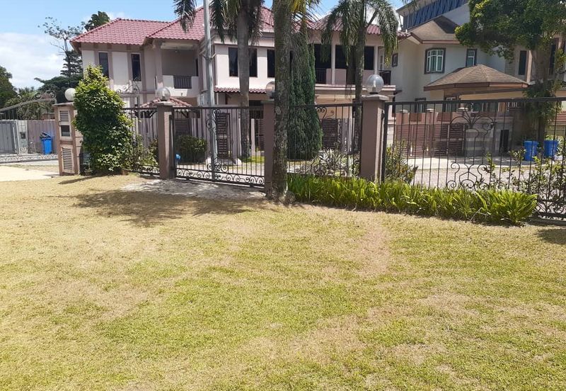 2 Storey Bungalow at Jalan Mihrab, Bukit Jelutong, Shah Alam for Sale