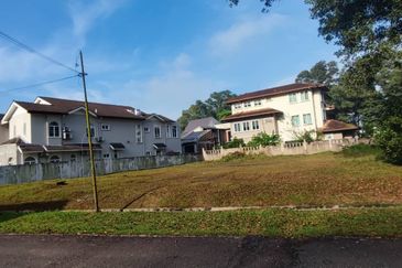 Bungalow Land in Jalan Pekaka, Seksyen 8 Kota Damansara for Sale