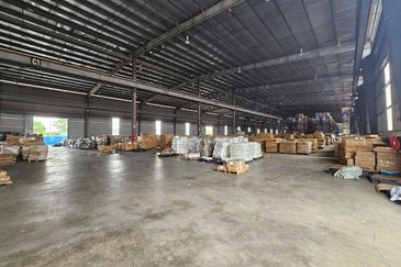Factory / Warehouse Jalan Dahlia, Kawasan Perindustrian Meru Timur, Klang for Sale