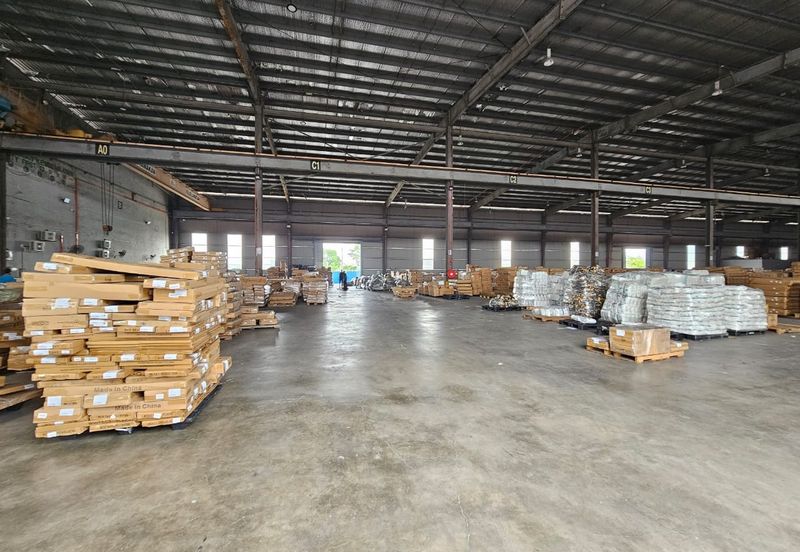 Factory / Warehouse Jalan Dahlia, Kawasan Perindustrian Meru Timur, Klang for Sale